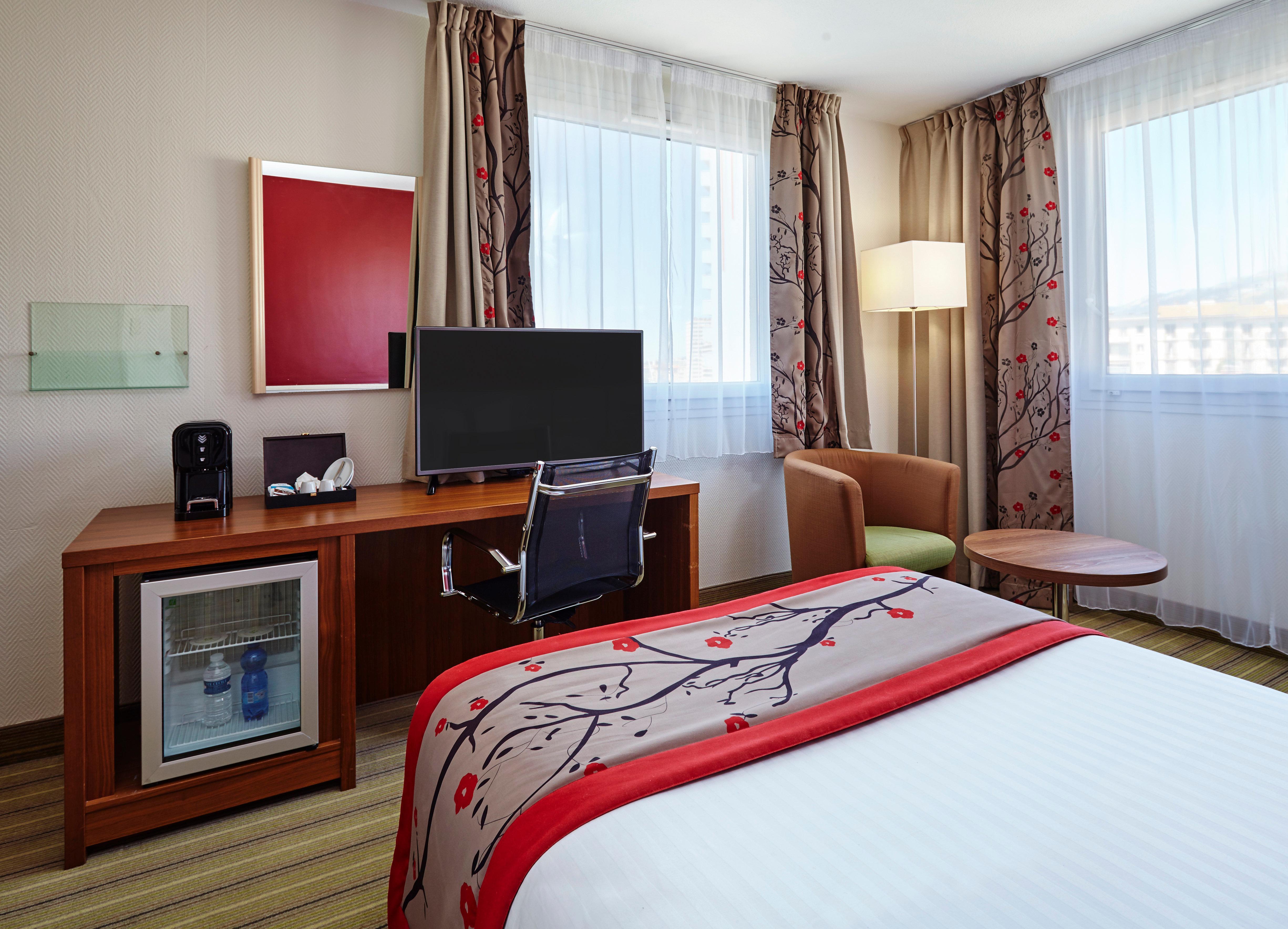 Holiday Inn Toulon City Centre By Ihg Экстерьер фото