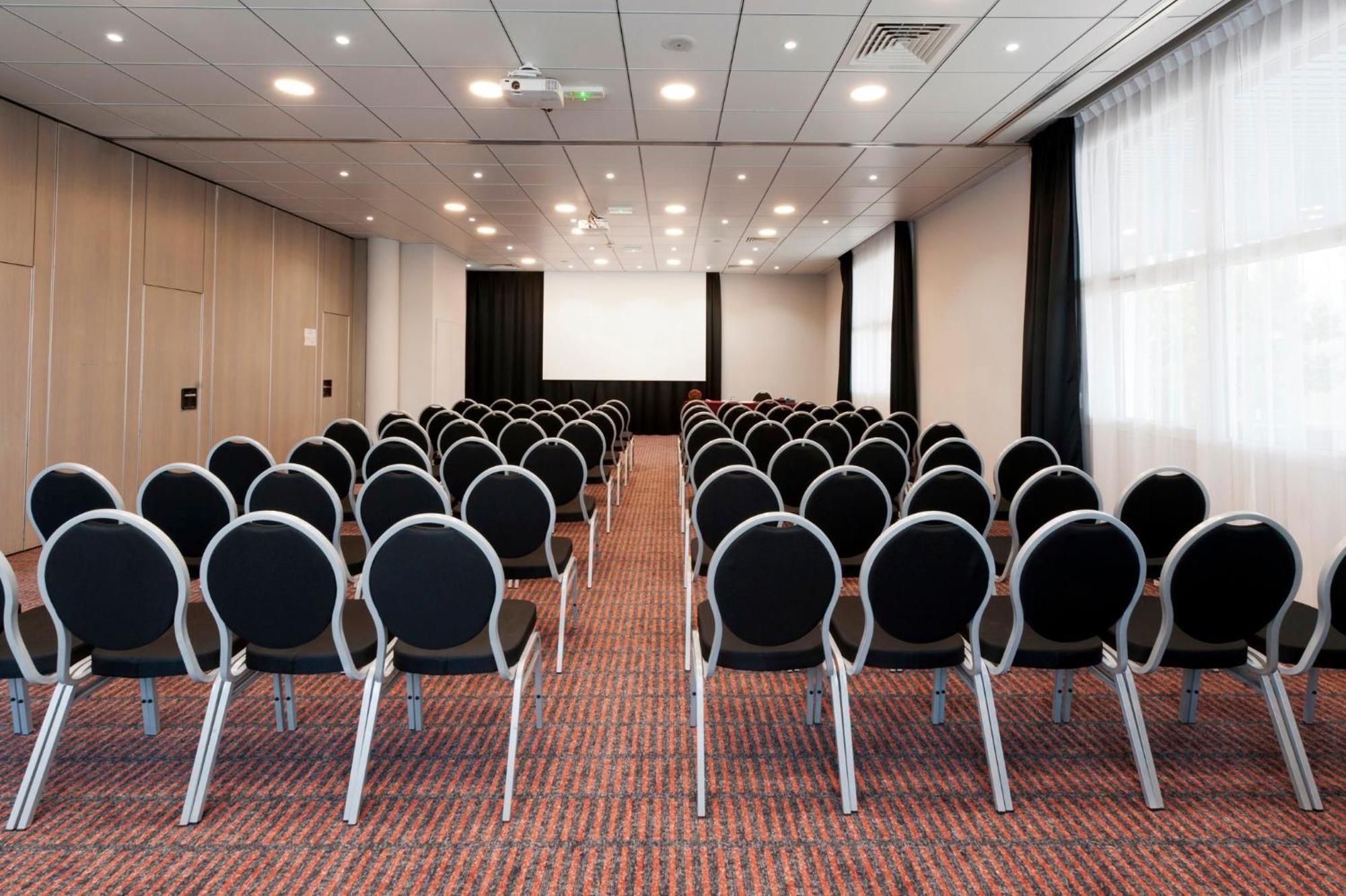 Holiday Inn Toulon City Centre By Ihg Экстерьер фото