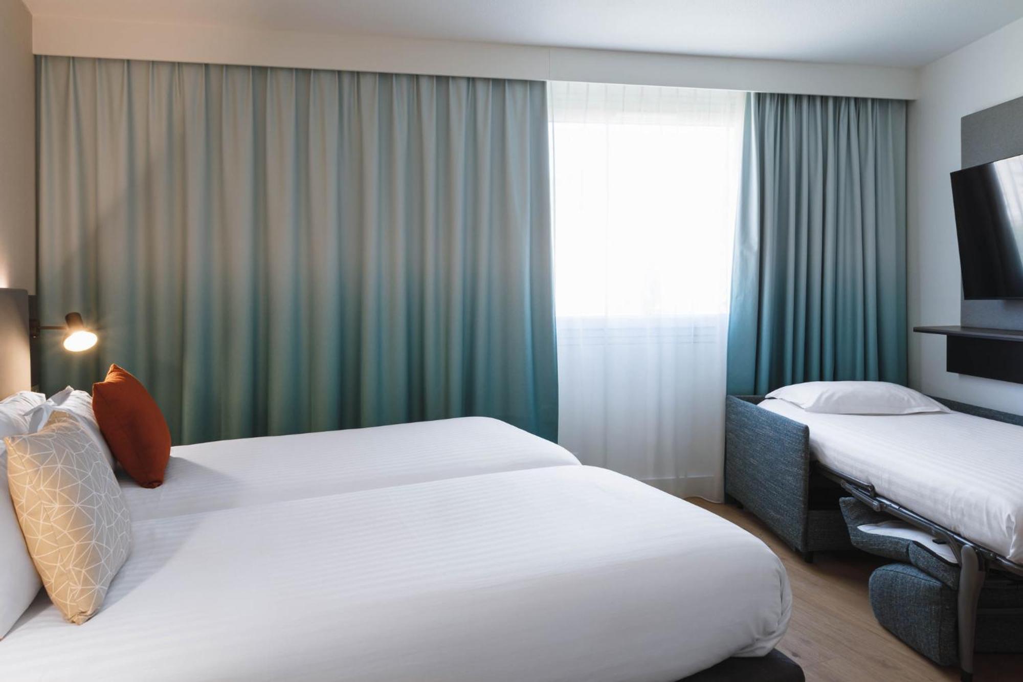 Holiday Inn Toulon City Centre By Ihg Экстерьер фото