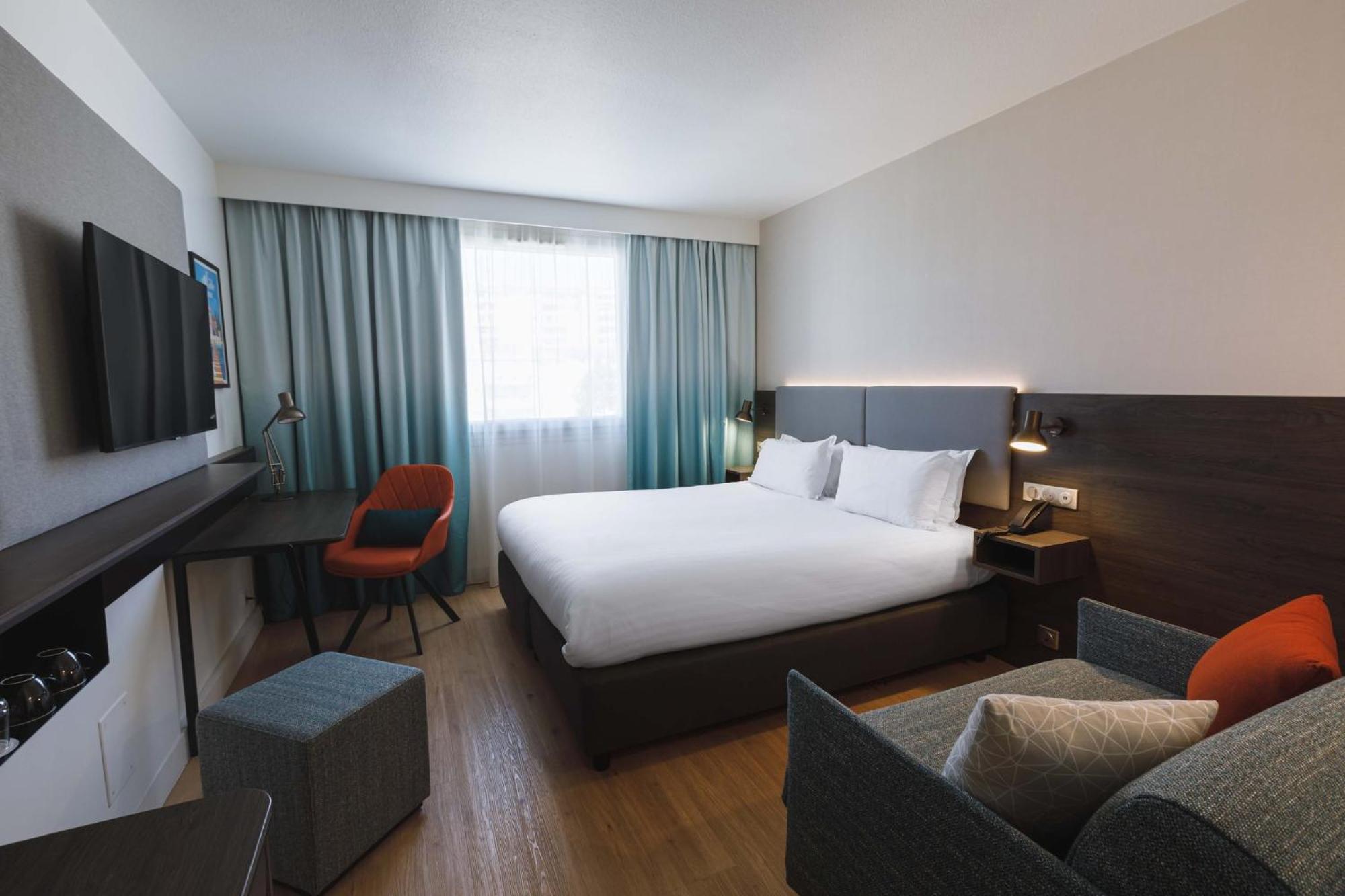 Holiday Inn Toulon City Centre By Ihg Экстерьер фото