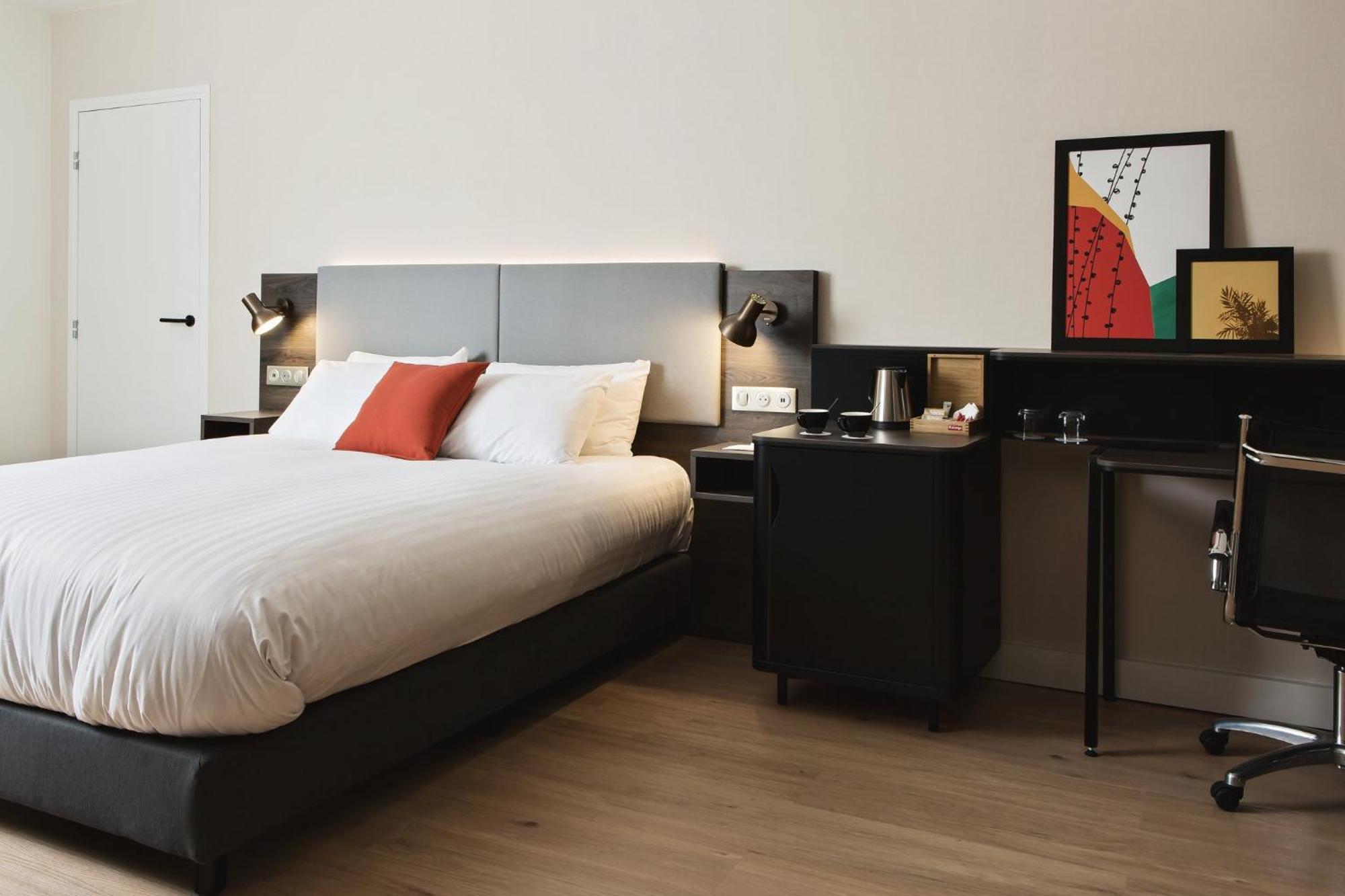 Holiday Inn Toulon City Centre By Ihg Экстерьер фото