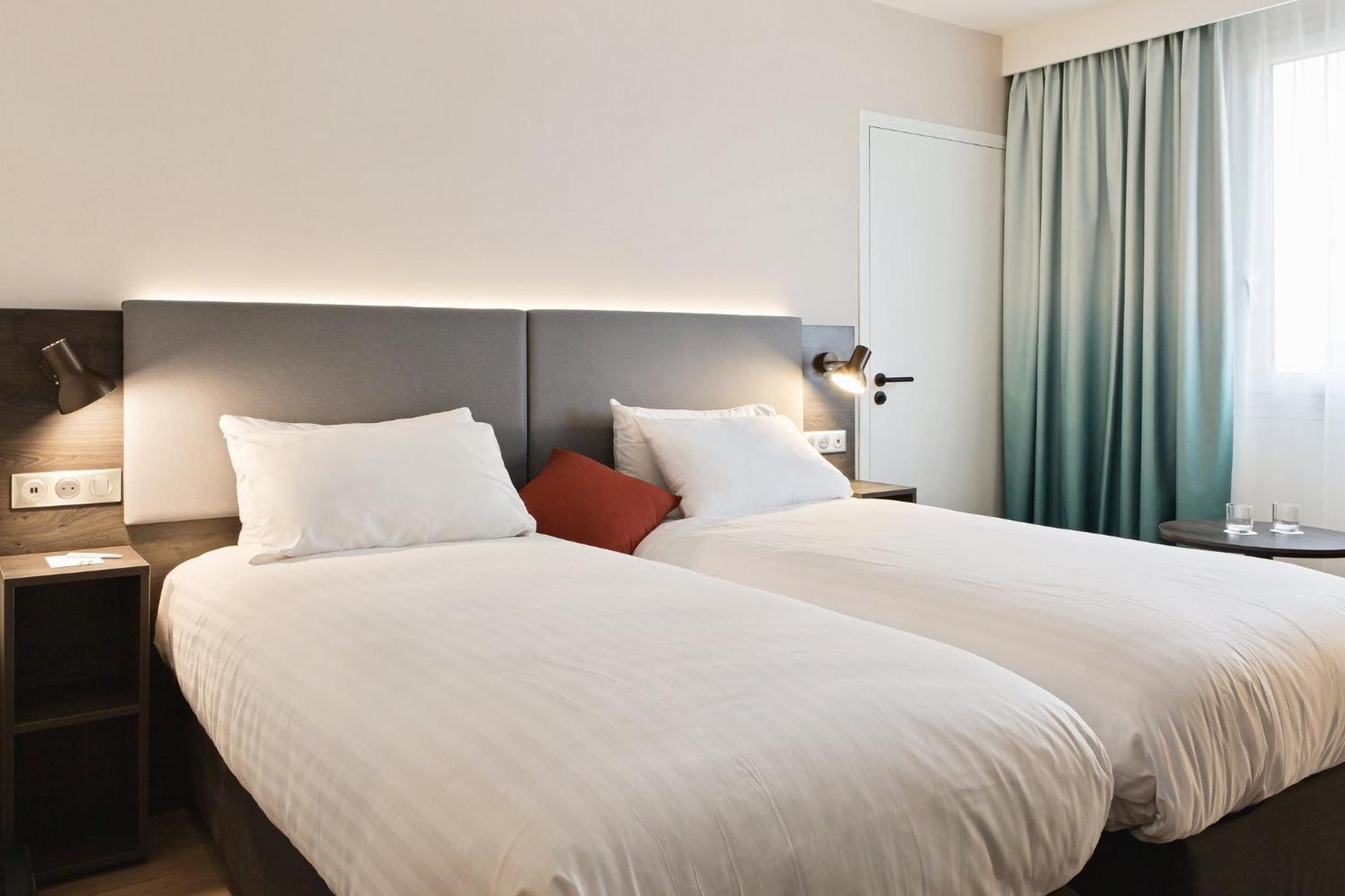 Holiday Inn Toulon City Centre By Ihg Экстерьер фото